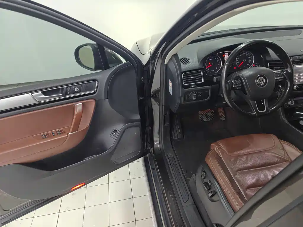 Touareg 3.0 TSI Standard Config
