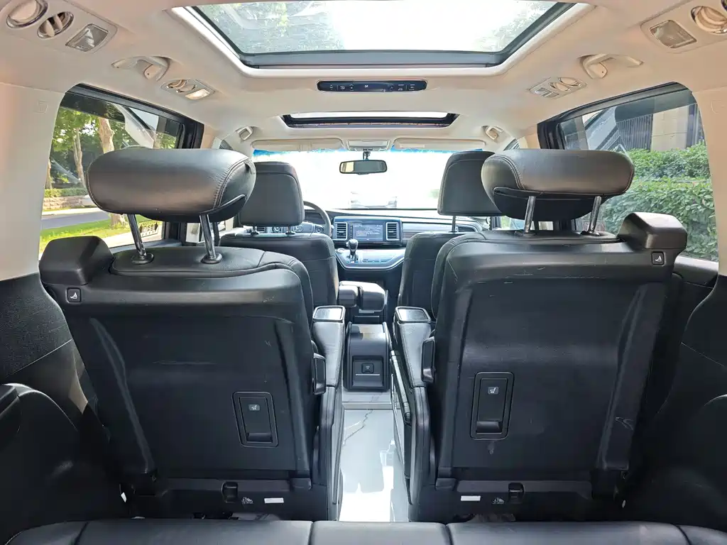 Elysion 2.4 L Luxury