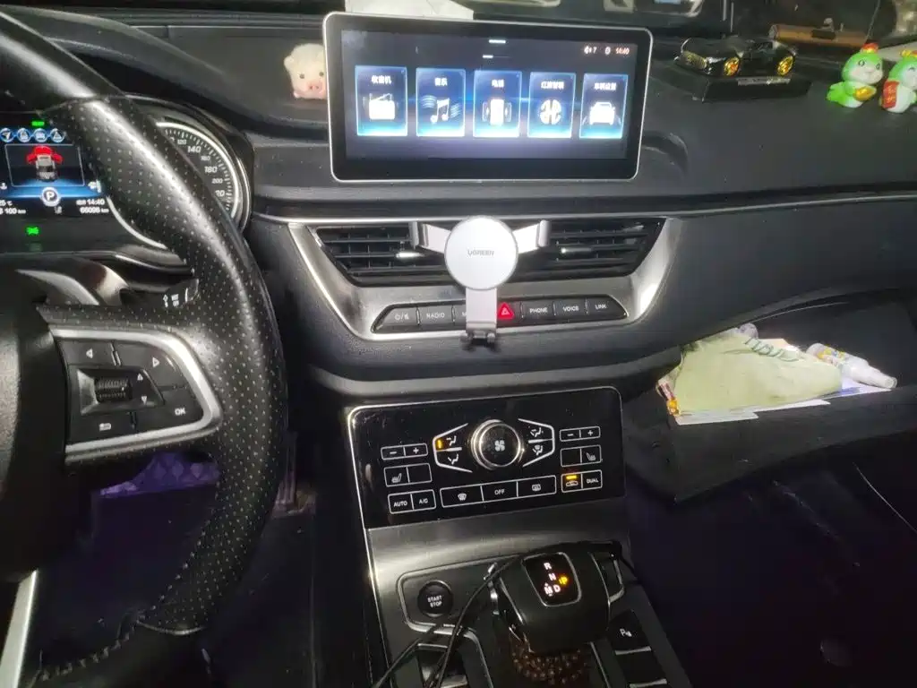 Hongqi H5 1.8 T Auto Connected Flagship Enjoyment