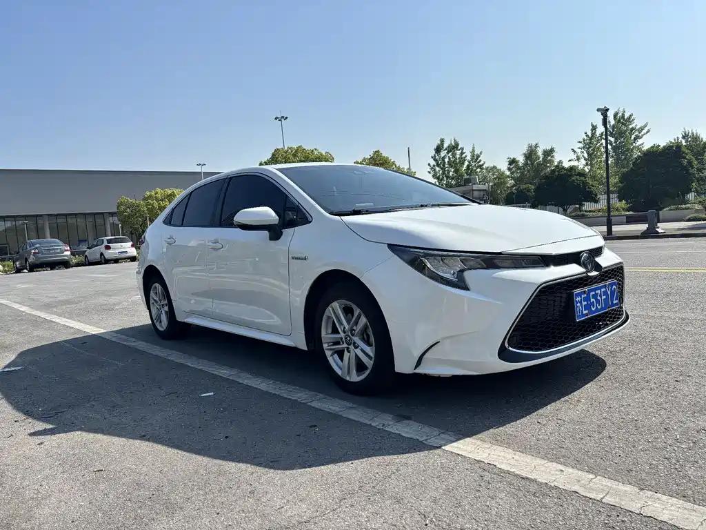 Levin Dual Engine 1.8 H E-CVT Luxury
