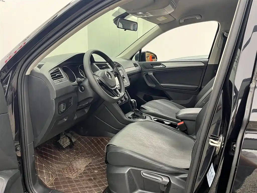 Tiguan L 330 TSI Auto 2 WD Comfort Enjoyment