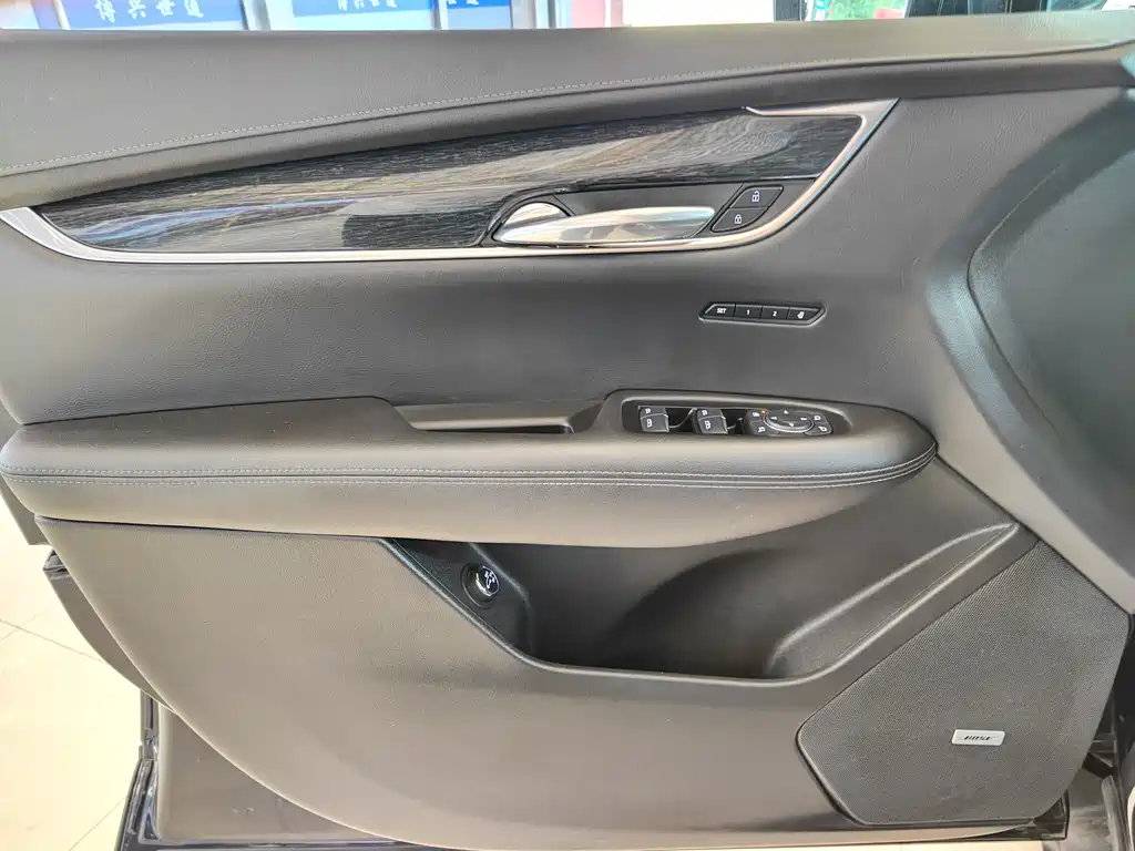 Cadillac XT5 2.0 T 2 WD Luxury