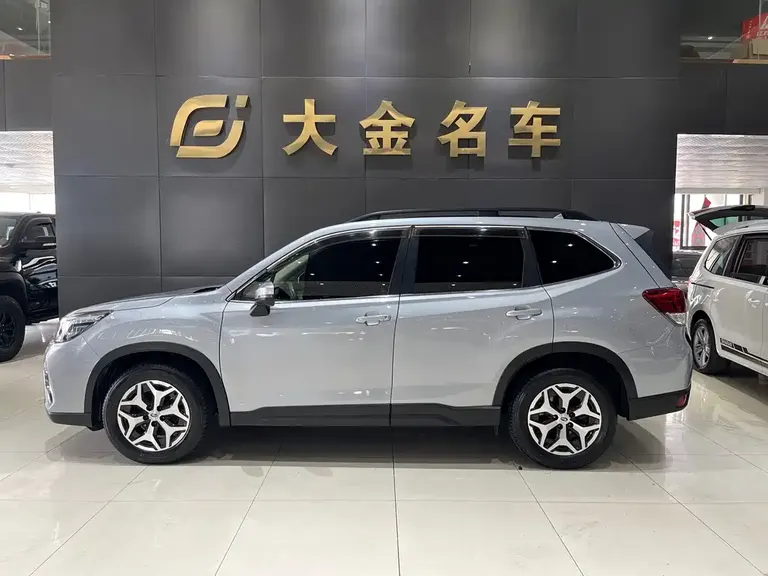Subaru Forester 2.0 i Luxury EyeSight