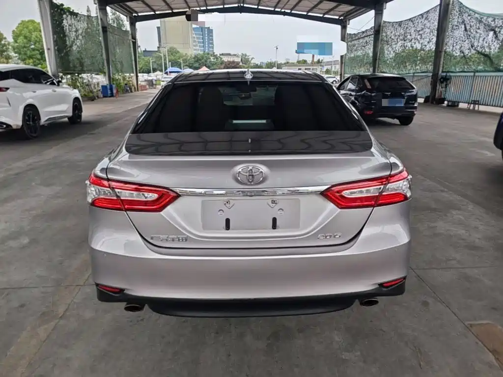 Camry 2.0 G Luxury