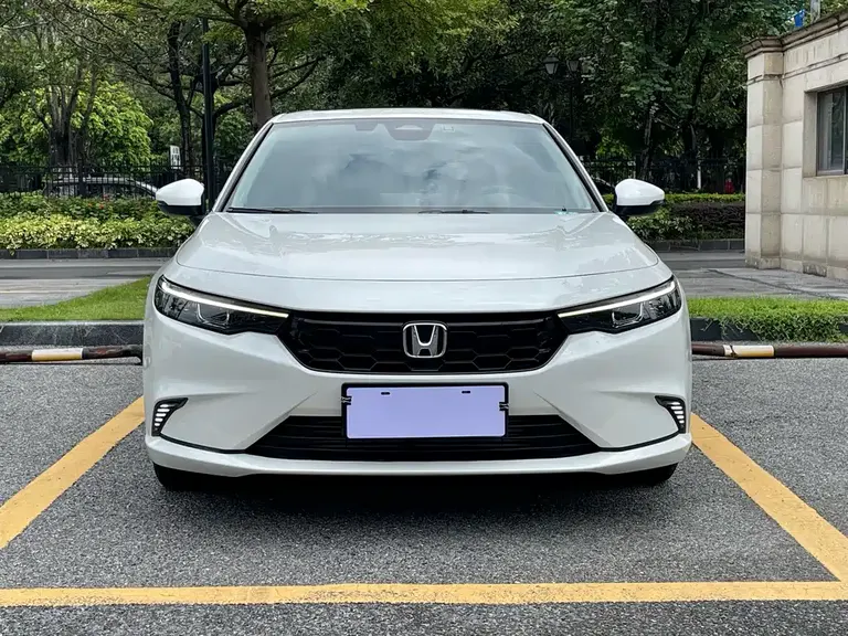 Honda Integra 240 TURBO CVT Luxury