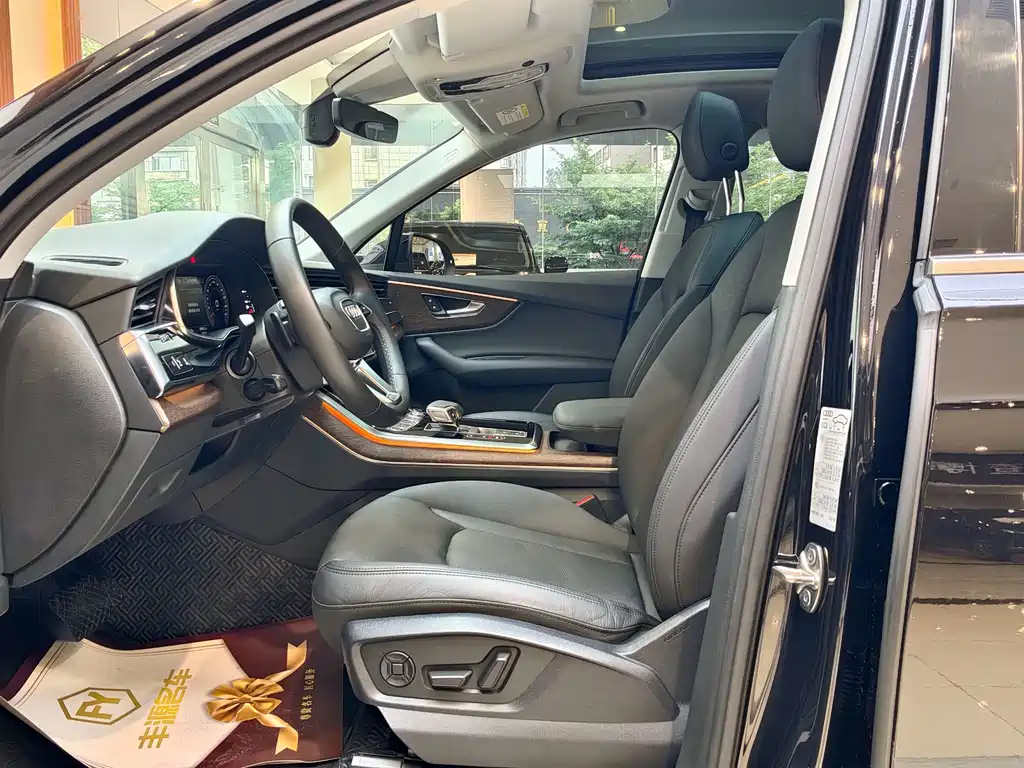 Audi Q7 55 TFSI quattro S line Sport