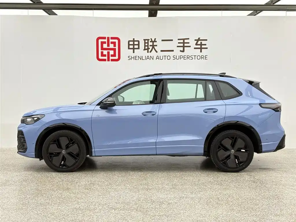 Tiguan L PRO 380 TSI 4 WD R-Line Smart Supreme