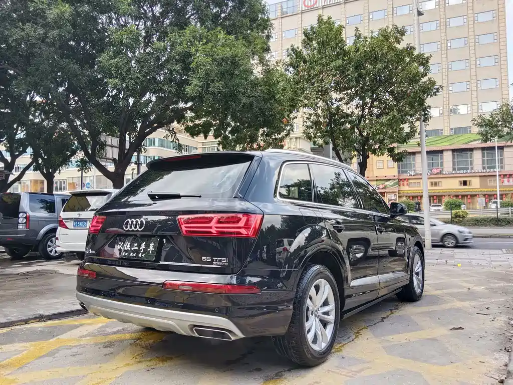 Audi Q7 55 TFSI S line Sport