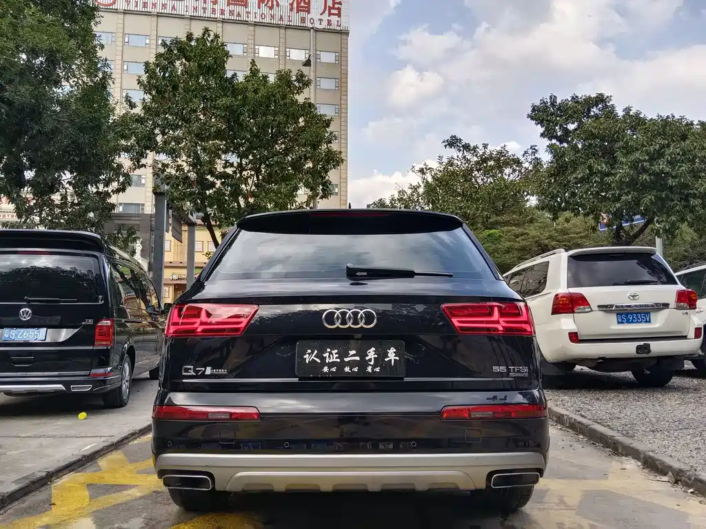 Audi Q7 55 TFSI S line Sport