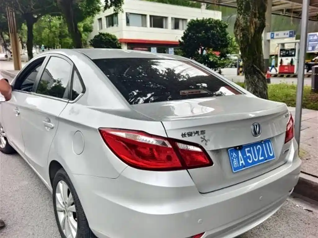 Eado 逸动 2014款 1.6 L 手动尊贵型