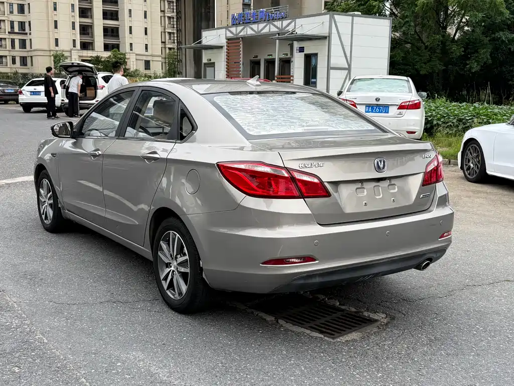 Eado 1.6 L Auto Luxury
