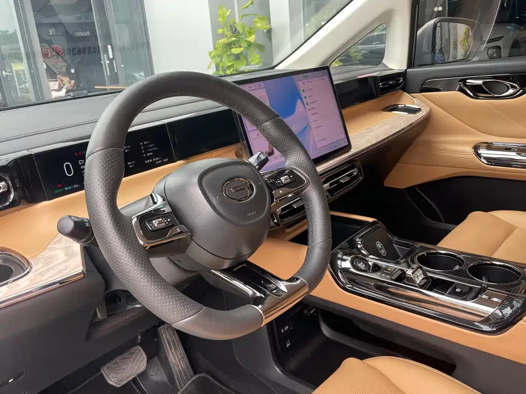 Trumpchi E8 NEV 传祺E8 PHEV 2024款 150 km 龙腾光辉版