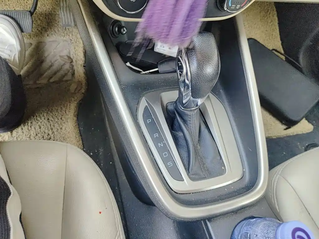 Escort 1.5 L Auto Comfort