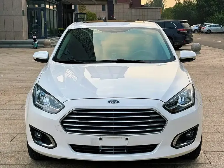 Ford Escort 1.5 L Auto Comfort