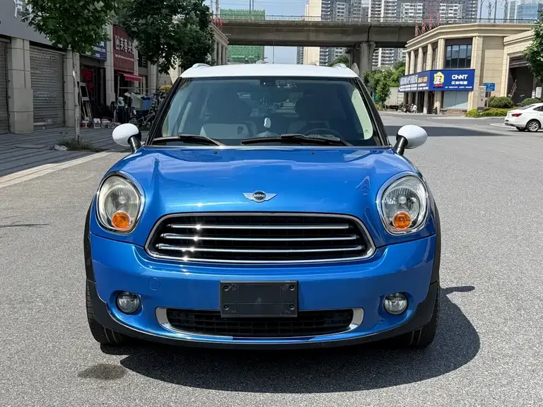 MINI COUNTRYMAN 1.6 L COOPER Fun