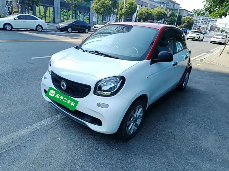 smart forfour 1.0 L 52 kW Agile