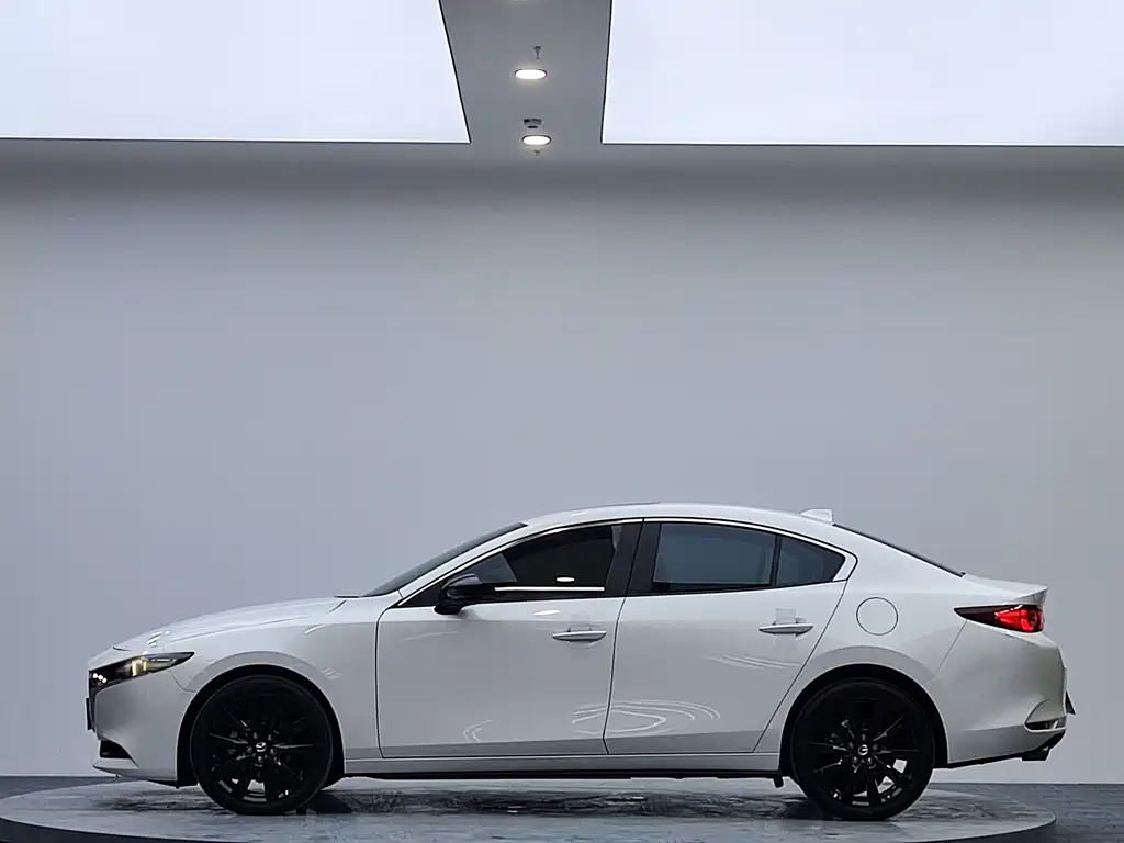 Mazda 3 Axela 2.0 L Auto Quality Wise Obsidian