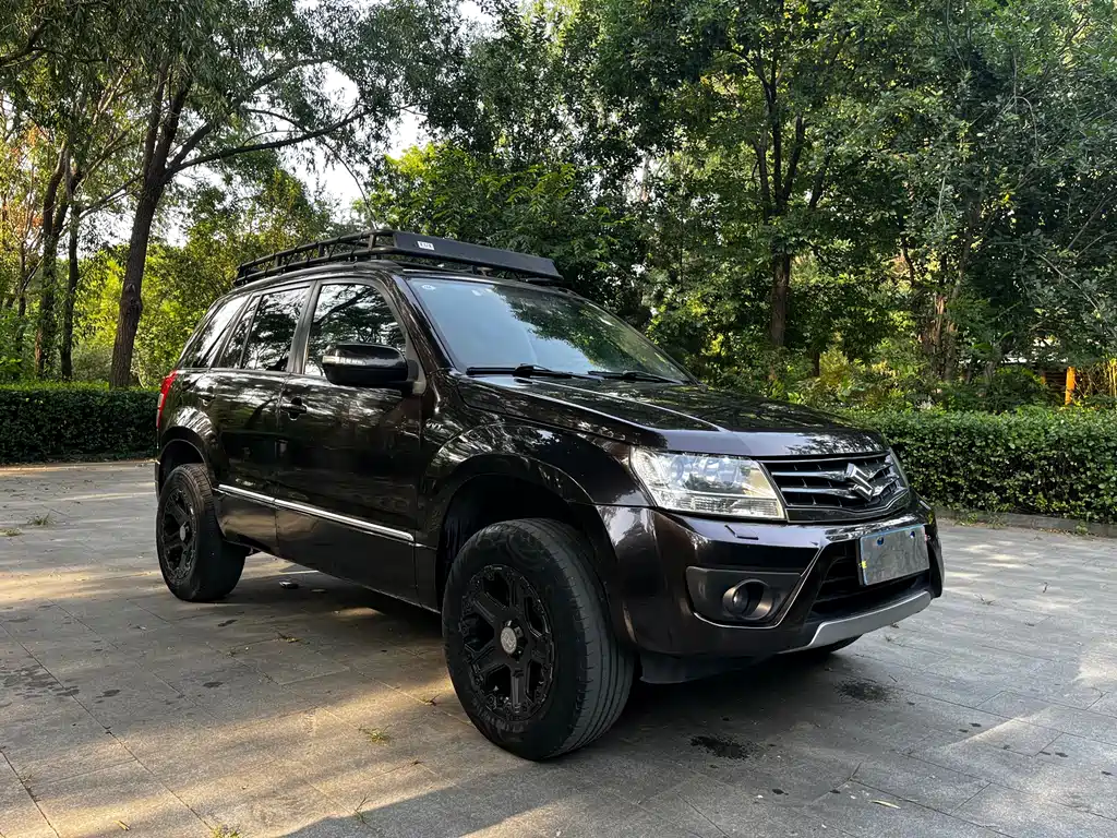 Grand Vitara 2.4 L AT Luxury Navigation 5-door
