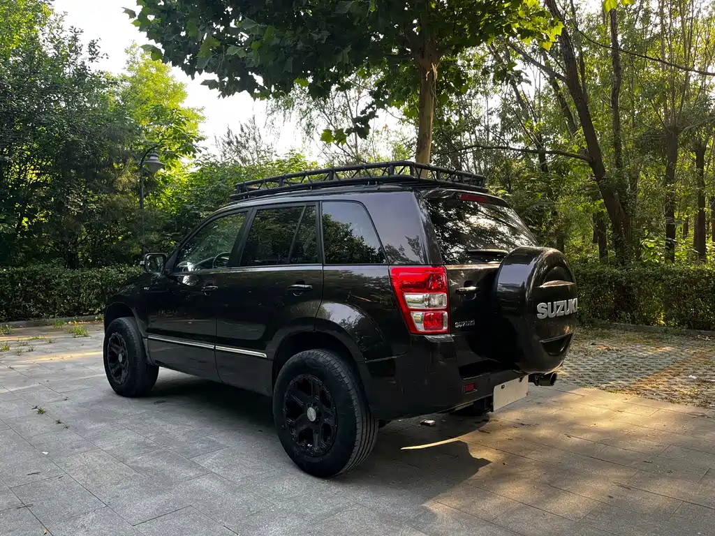 Grand Vitara 2.4 L AT Luxury Navigation 5-door
