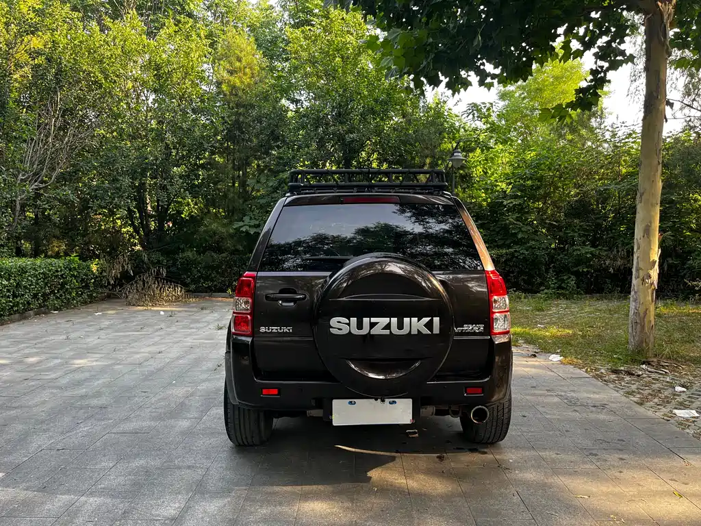 Grand Vitara 2.4 L AT Luxury Navigation 5-door