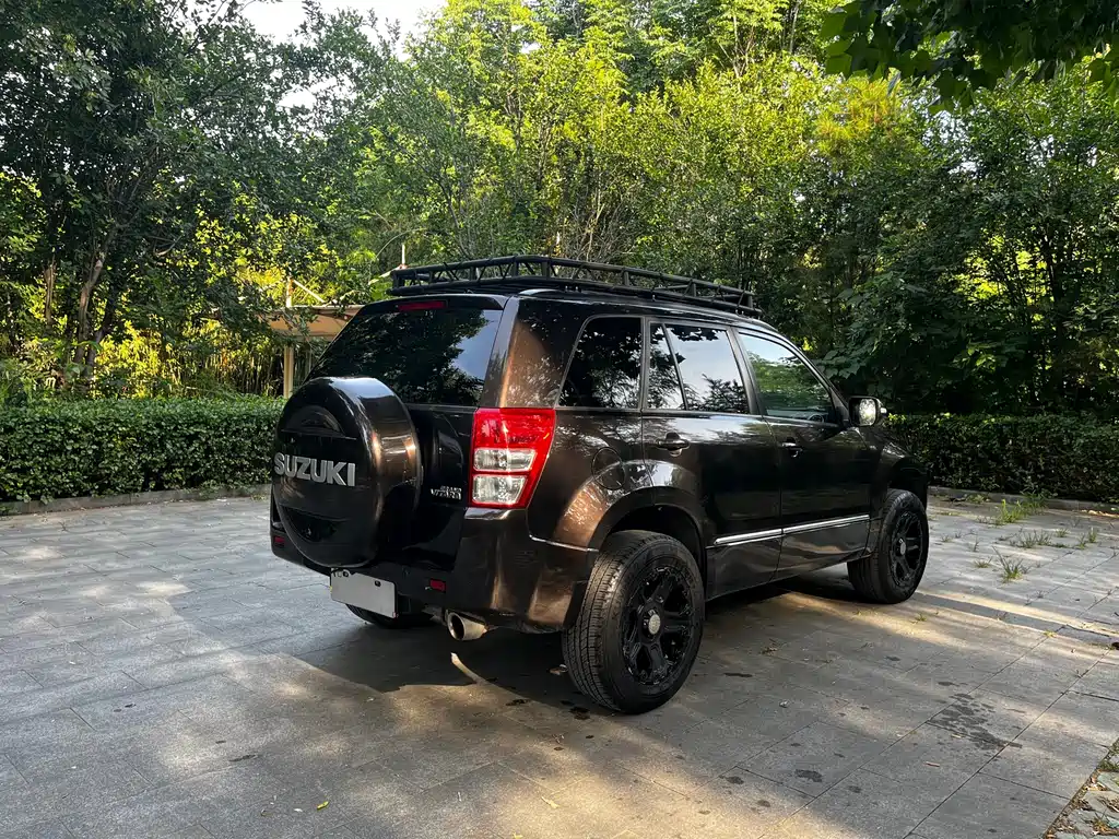 Grand Vitara 2.4 L AT Luxury Navigation 5-door