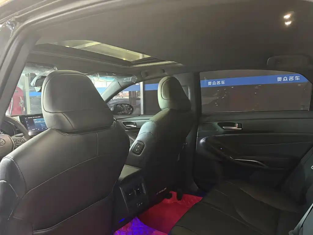 Avalon 2.5 L Luxury