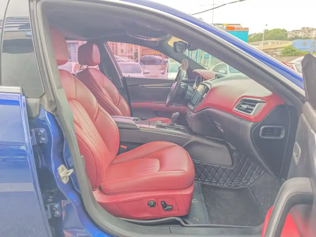 Ghibli 3.0 T Standard