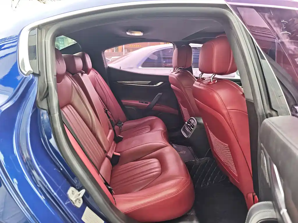 Ghibli 3.0 T Standard
