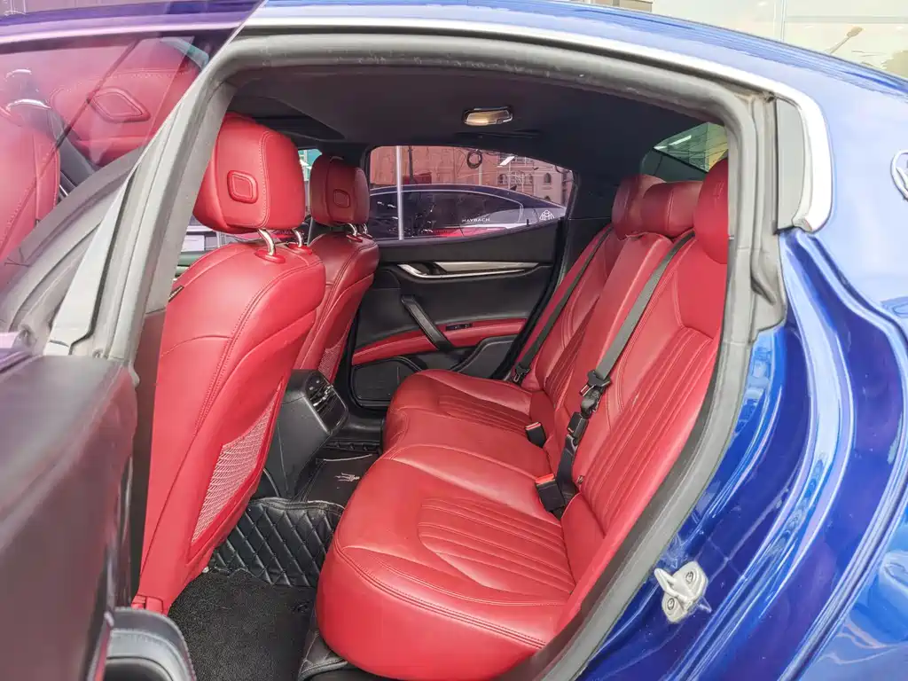 Ghibli 3.0 T Standard
