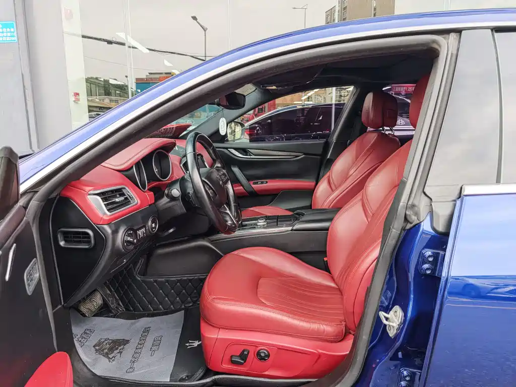 Ghibli 3.0 T Standard