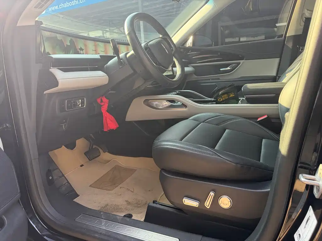 Nautilus 2.0 T 4 WD Premium