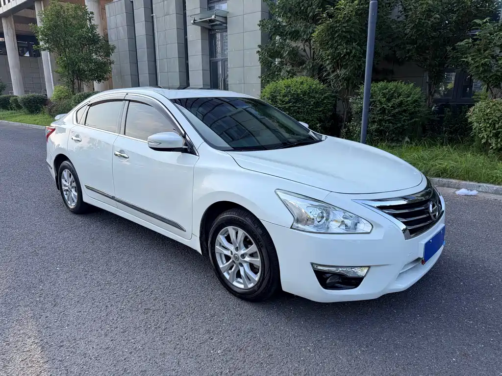 Teana 2.0 L XL Comfort