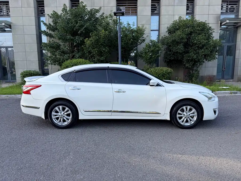 Teana 2.0 L XL Comfort