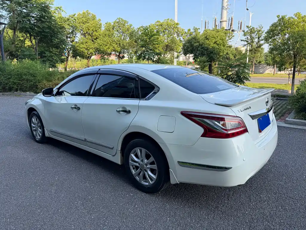 Teana 2.0 L XL Comfort