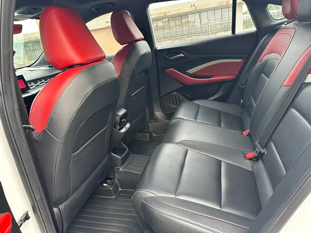 MG5 300 TGI DCT Youth Luxury Flagship