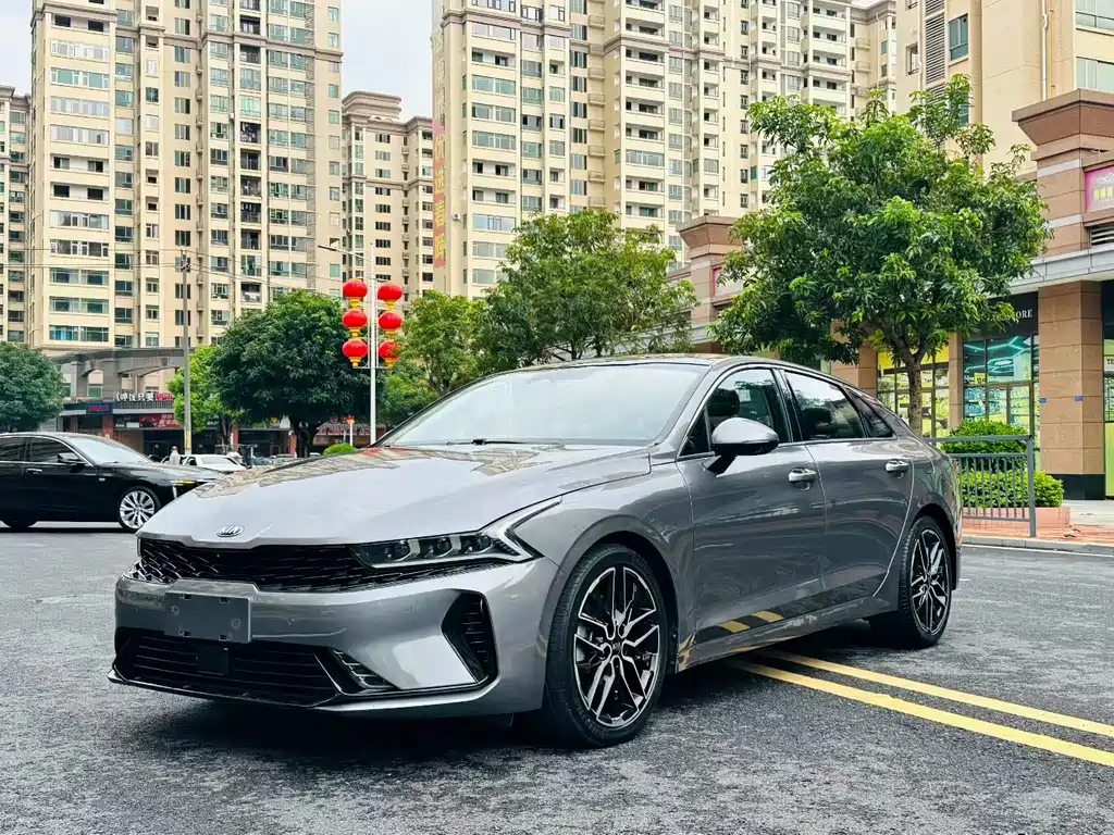 Kia K5 380 T GT-Line Flagship