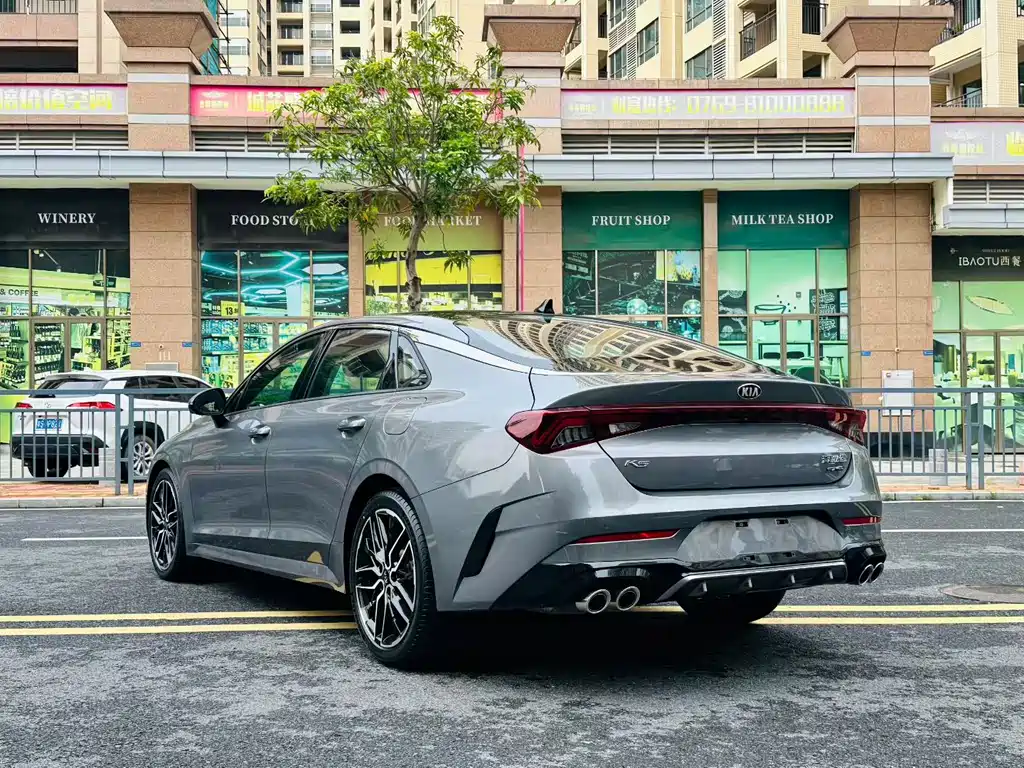 Kia K5 380 T GT-Line Flagship