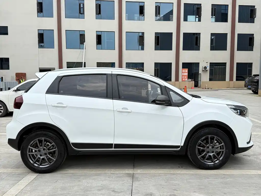 Vision X3 PRO 1.5 L CVT Distinguished