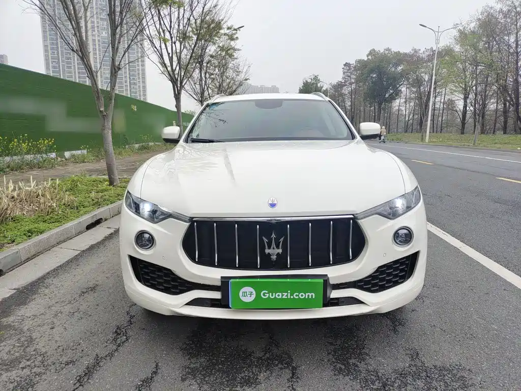 Levante 3.0 T Standard