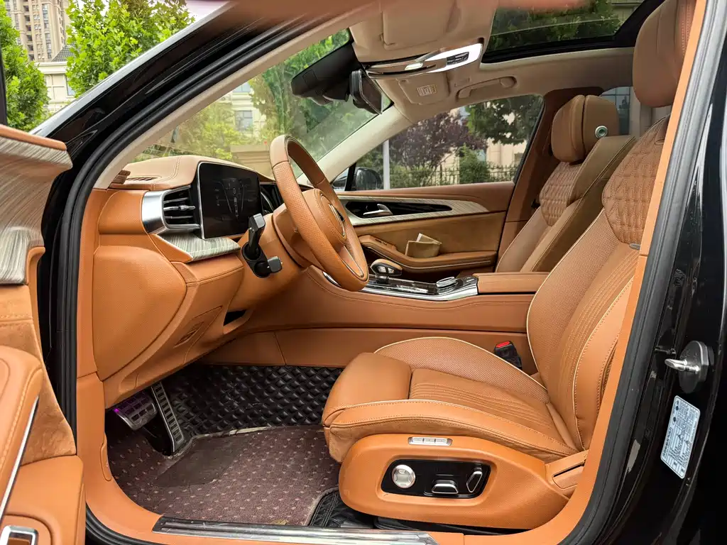 Hongqi H9 2.0 T Connected Flagship