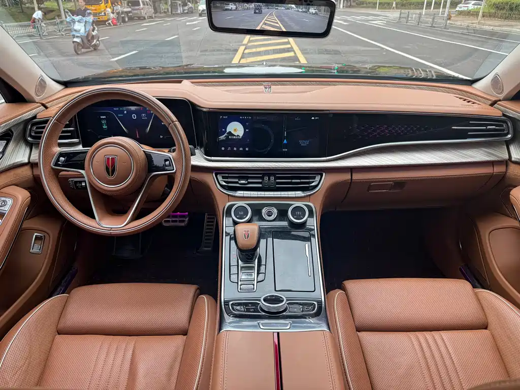 Hongqi H9 2.0 T Connected Flagship