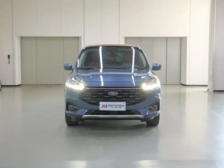 Ford Escape EcoBoost 245 2 WD Shine Enjoyment