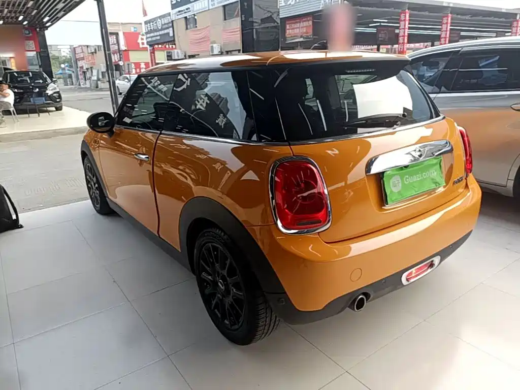 MINI 1.2 T ONE Pioneer