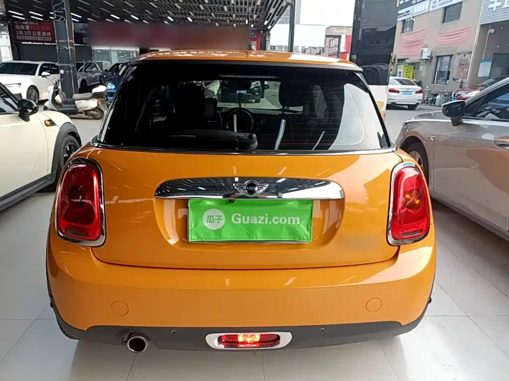 MINI 1.2 T ONE Pioneer