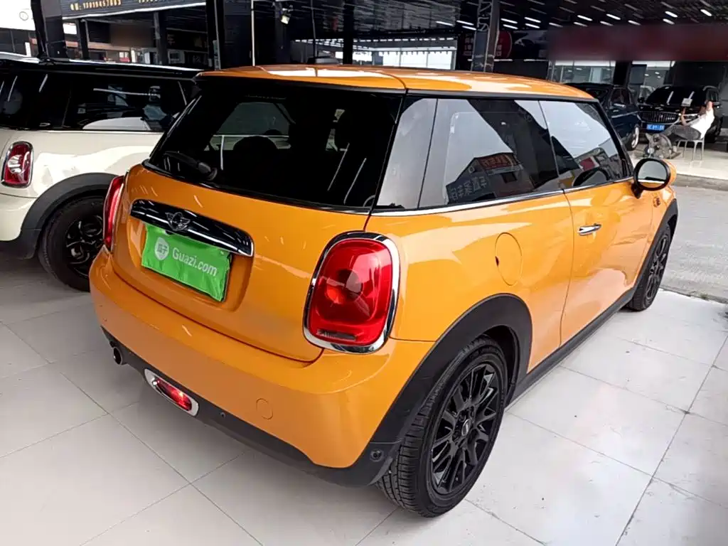 MINI 1.2 T ONE Pioneer