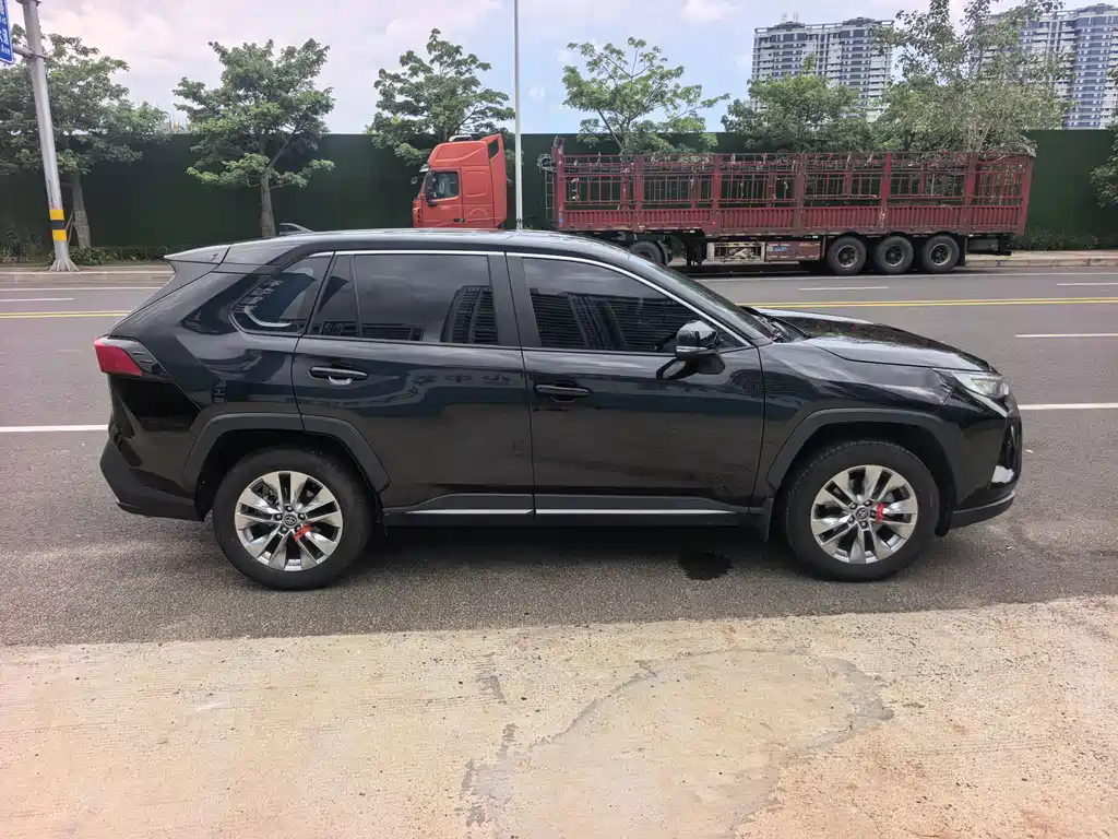 Wildlander 2.0 L CVT 2 WD Leading