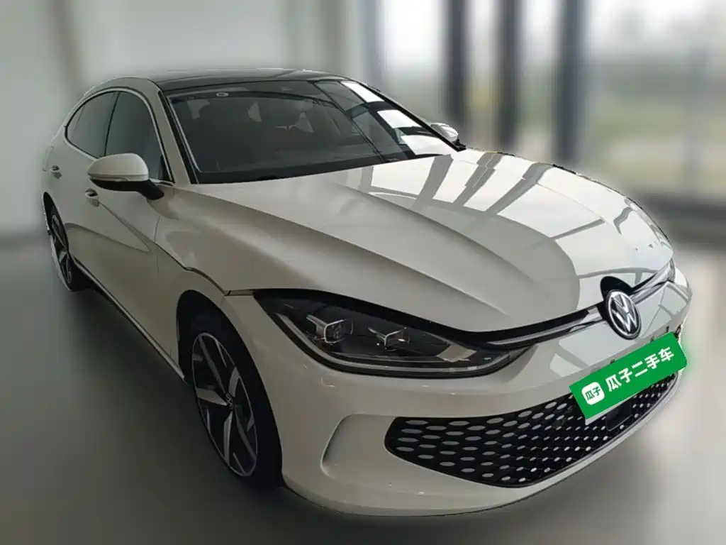 Lamando Lamando L 280 TSI DSG Spicy Cool