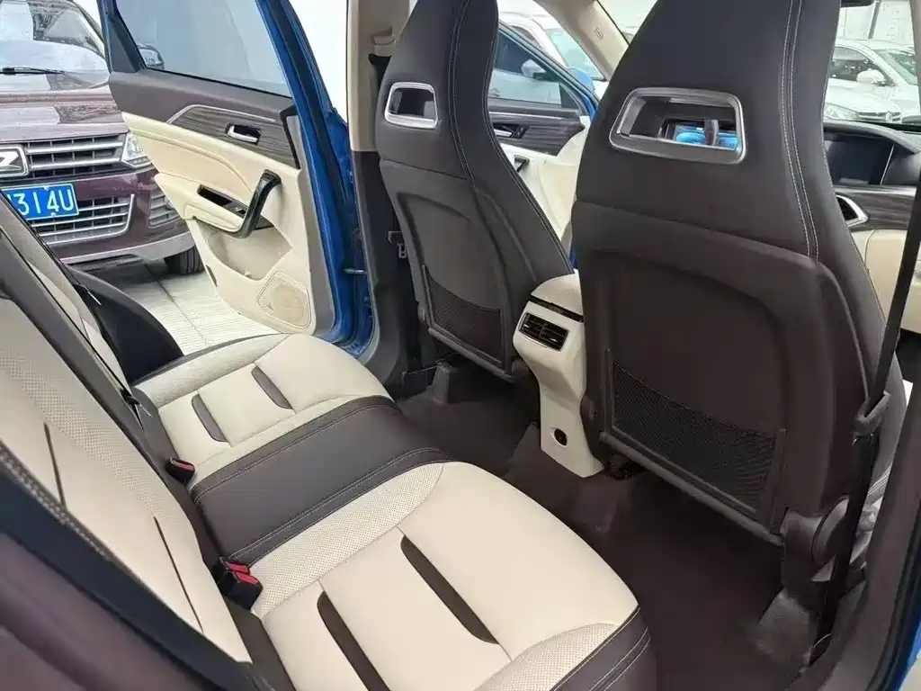 Besturn T77 230 TID Auto Premium CN-V