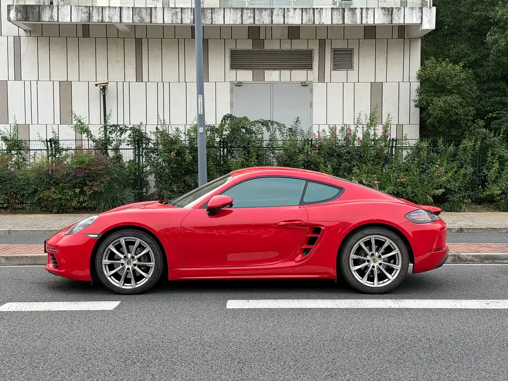 Porsche 718 Cayman 2.0 T
