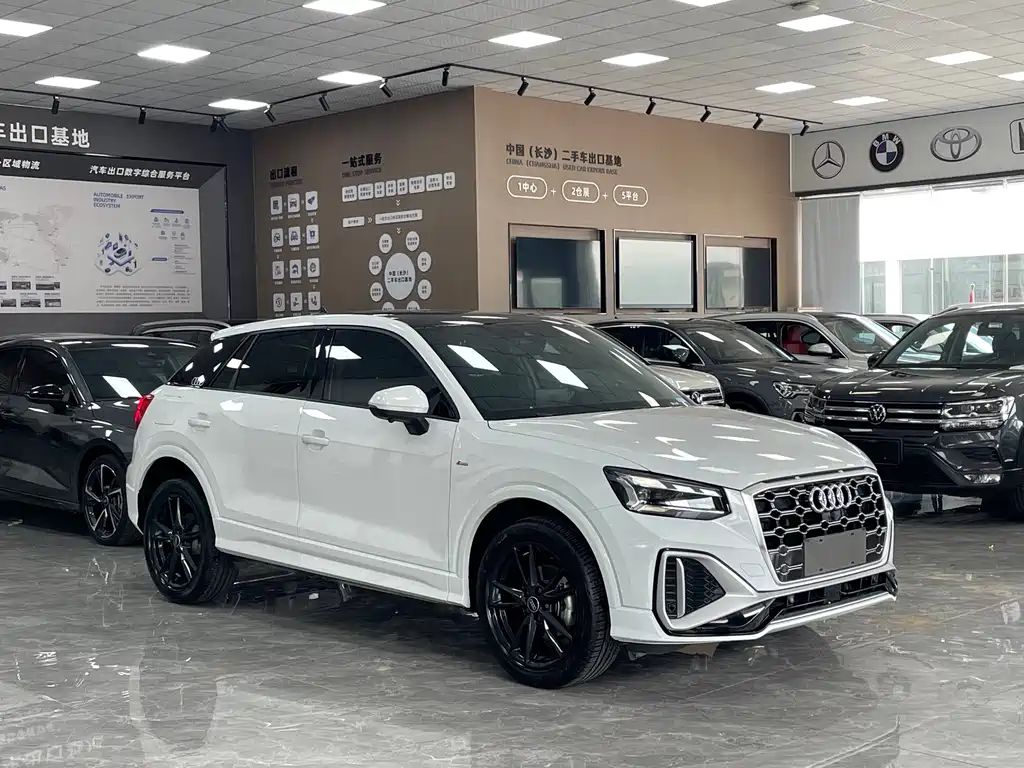 Audi Q2 L 35 TFSI Progressive Dynamic